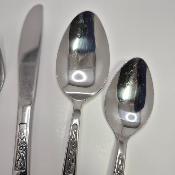 Imperial Stainless Japan 5-piece Flatware Set IMI57 Vintage Floral - Picture 5 of 14